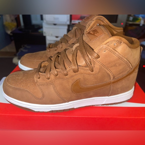 Nike Shoes - Women’s Nike Dunk High